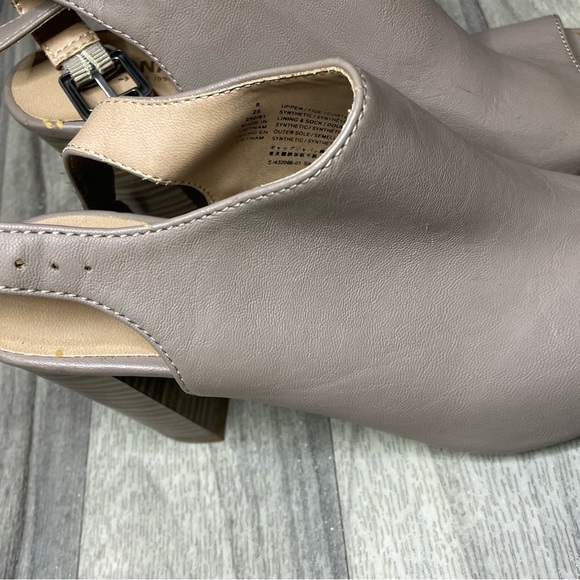 Old Navy Peep Toe Block Heels - Picture 2 of 5